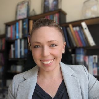 Sydney Evans headshot