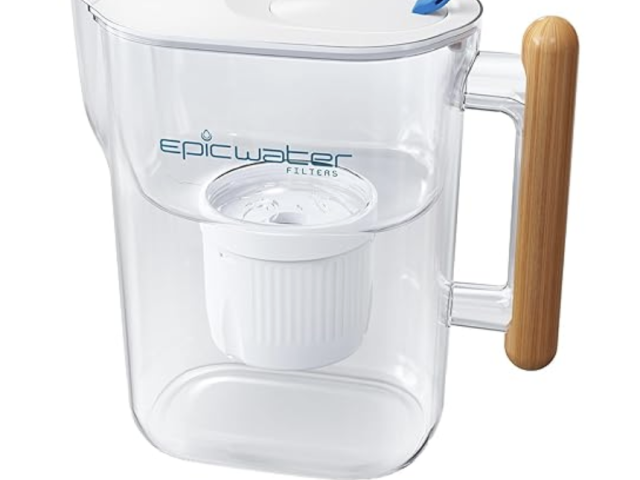 Clear water filter pitcher with visible logo, white lid, internal cartridge and bamboo-style handle