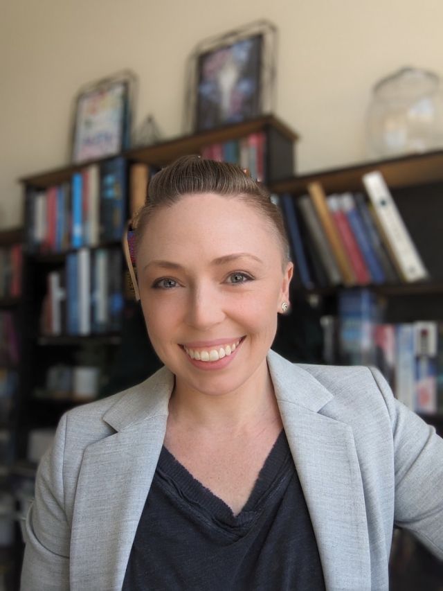 Sydney Evans headshot