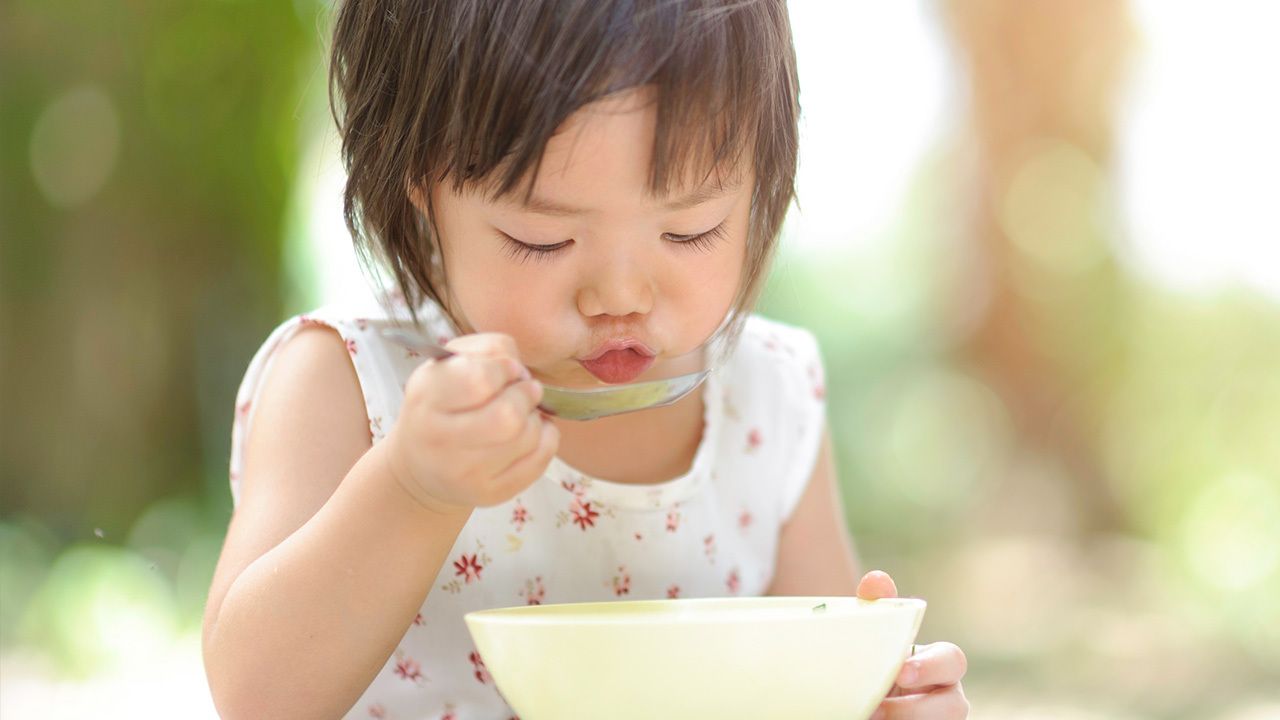 Child eating cereal
